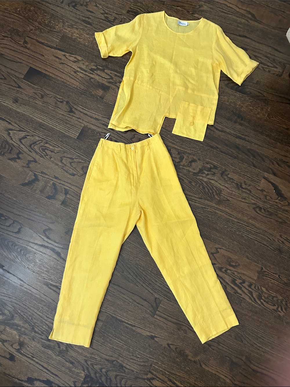 JSong Collection Linen Two-Piece Set in Sunny Yellow Size 6